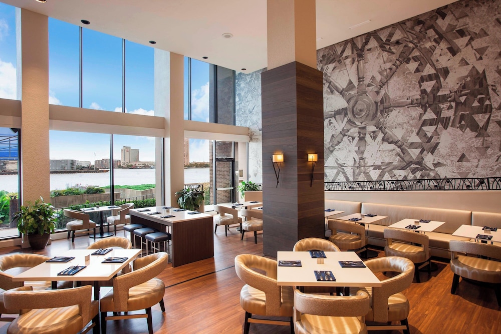 Sheraton Norfolk Waterside Hotel - photo 32