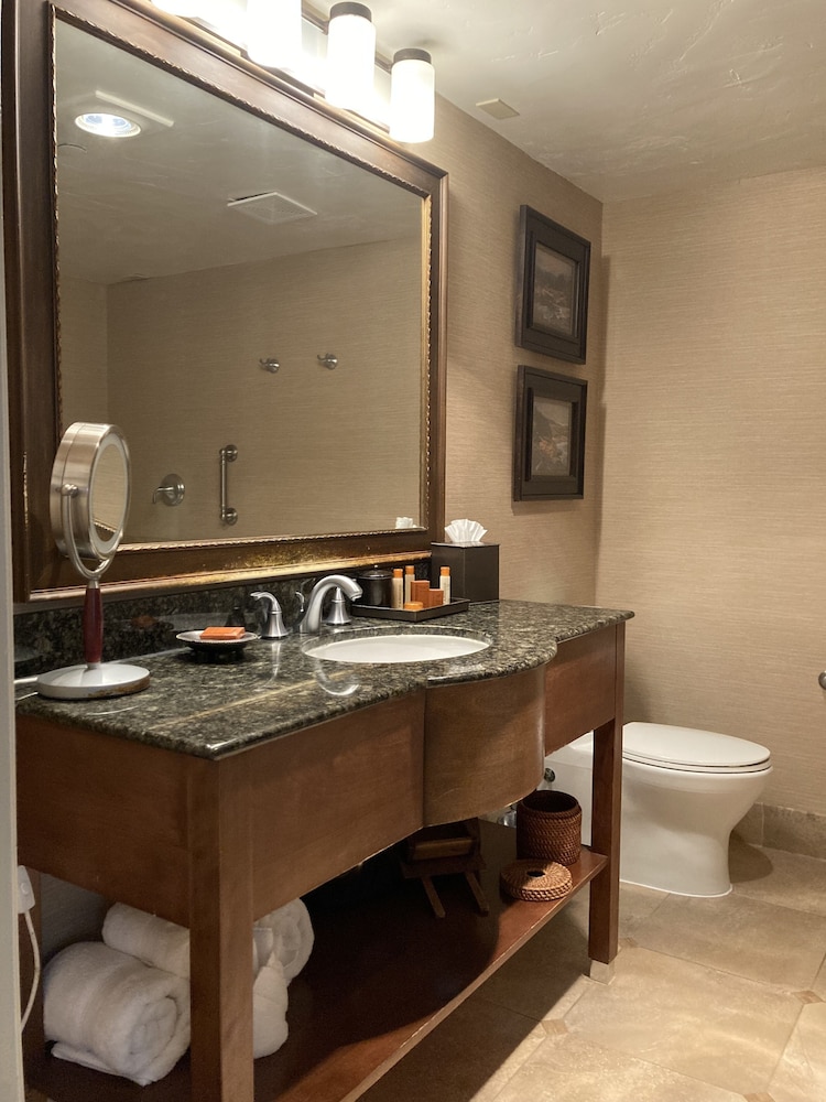 Blue Dolphin Inn - photo 40