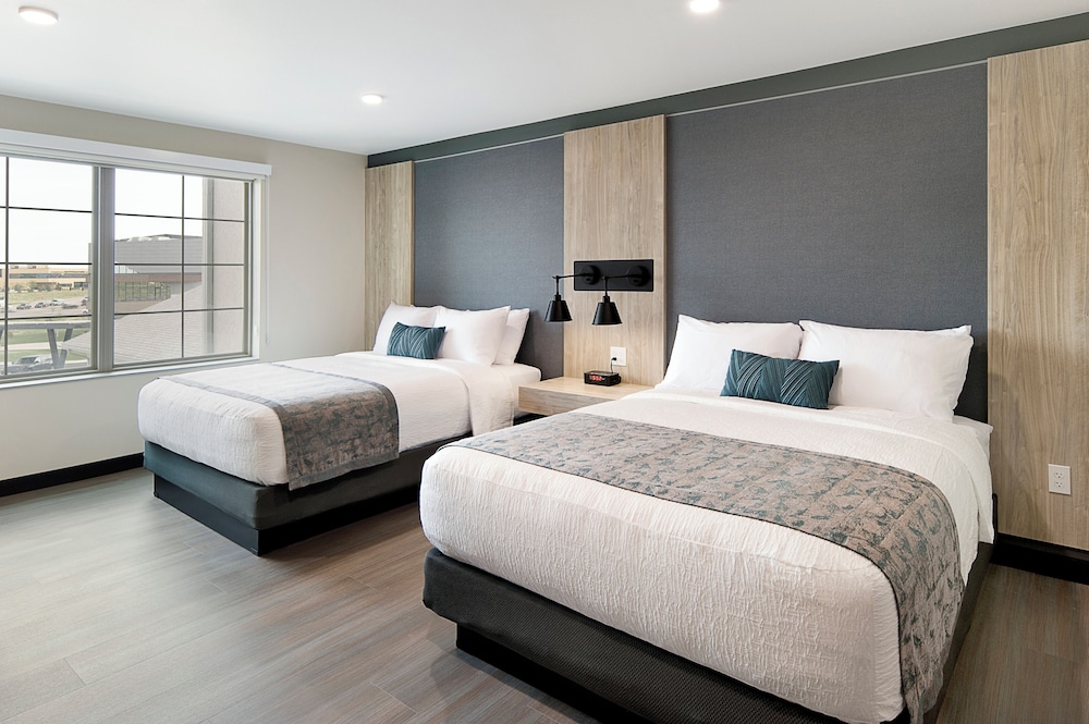 ClubHouse Hotel & Suites Rapid City - photo 13