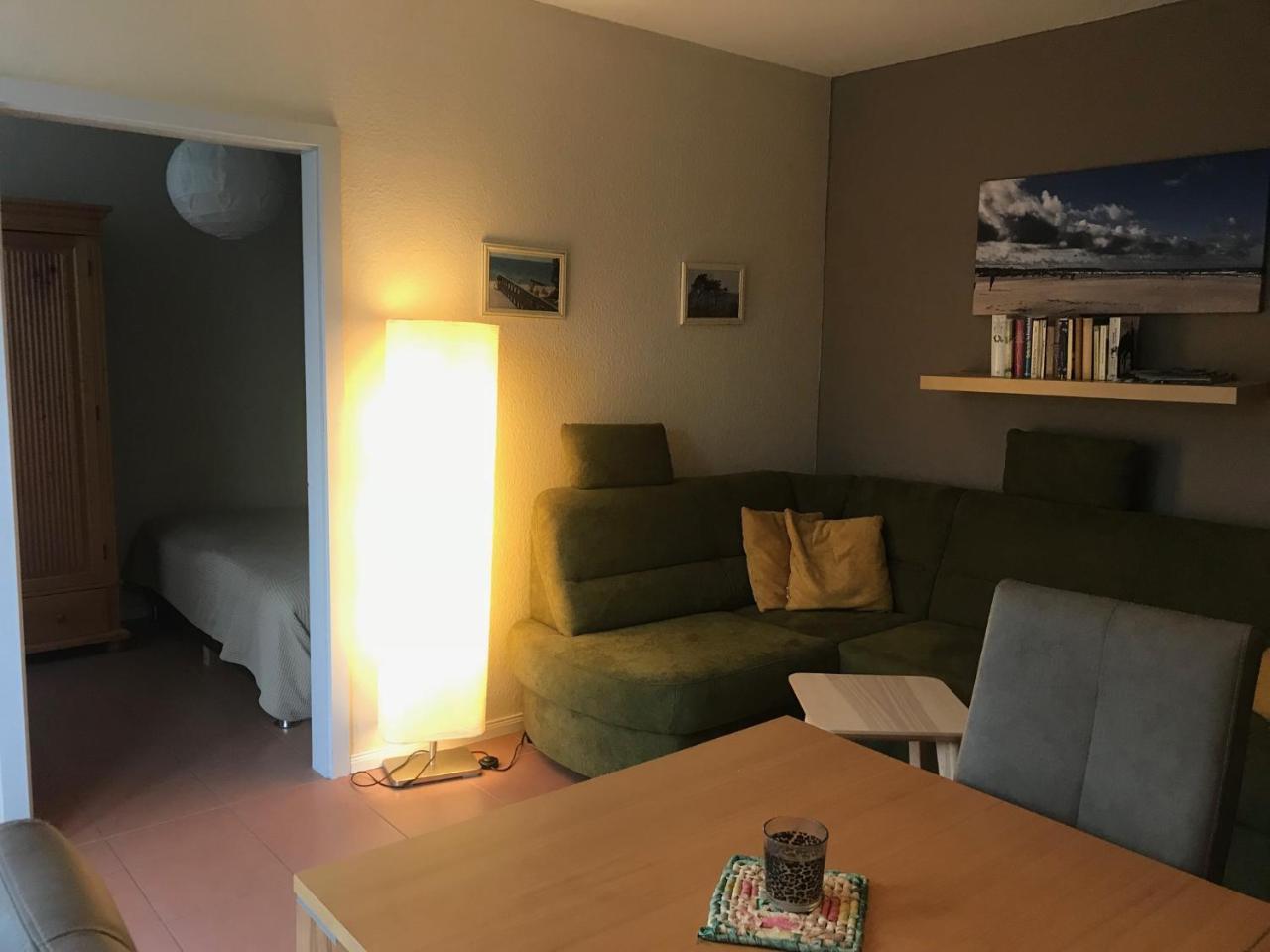 Ferienwohnung Strandspaziergang kleine Wohnung — 4-Star Luxury Hotel in Boergerende-Rethwisch, Germany
