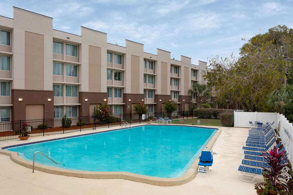 Wyndham Garden Tallahassee Capitol - photo 9