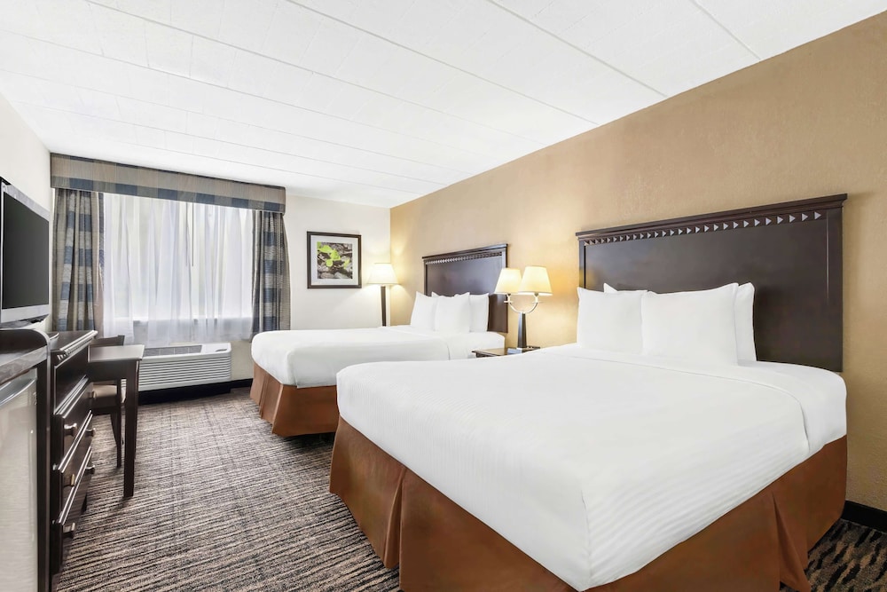 Best Western Hazlet Inn - photo 6