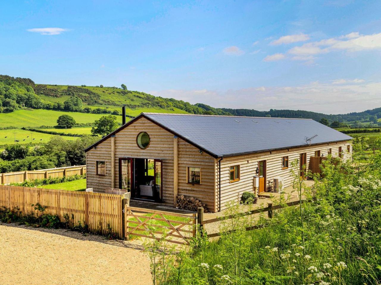 3 Bed in Sherborne oc 65854 in Sherborne, United Kingdom