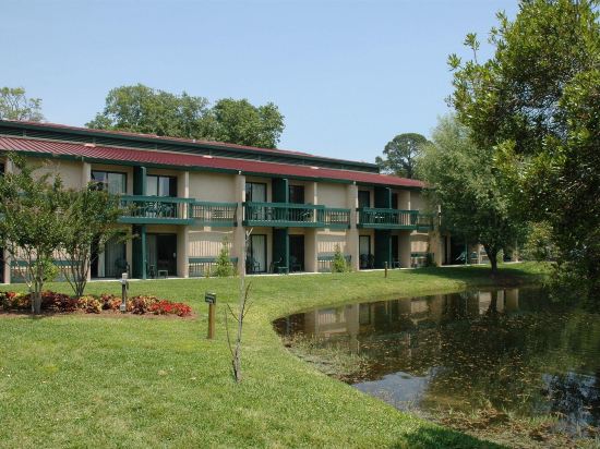 Players Club Resort - carbon neutral hotel in Hilton Head