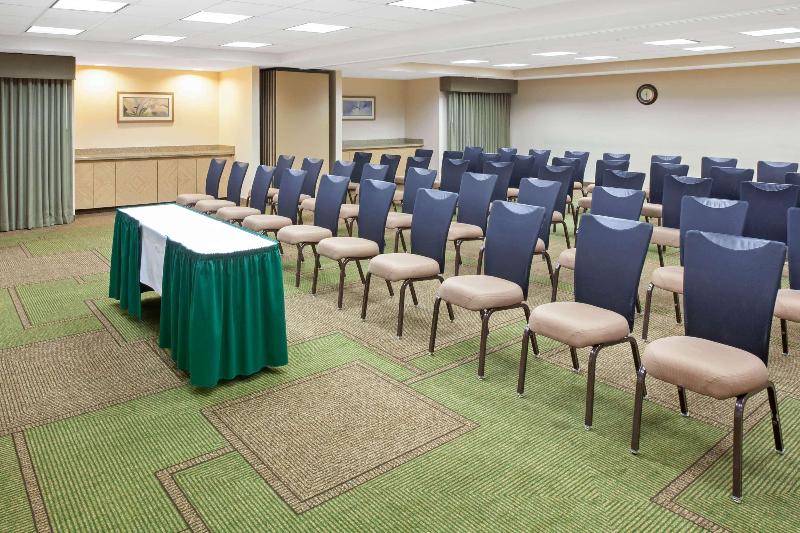 La Quinta Inn & Suites Houston Galleria Area - photo 27