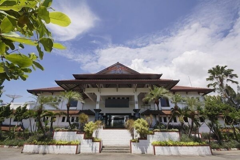Bahari Inn Tegal — Tegal — photo 2