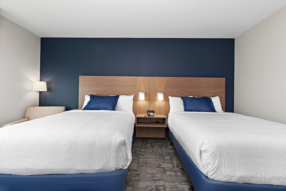 Holiday Inn Exp Parkville - photo 28