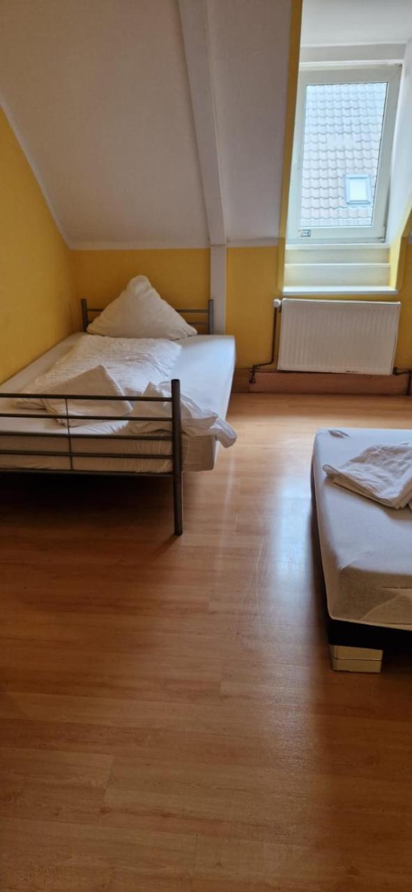 Zimmer Mit Eigenem Bad - carbon neutral hotel in Kaiserslautern