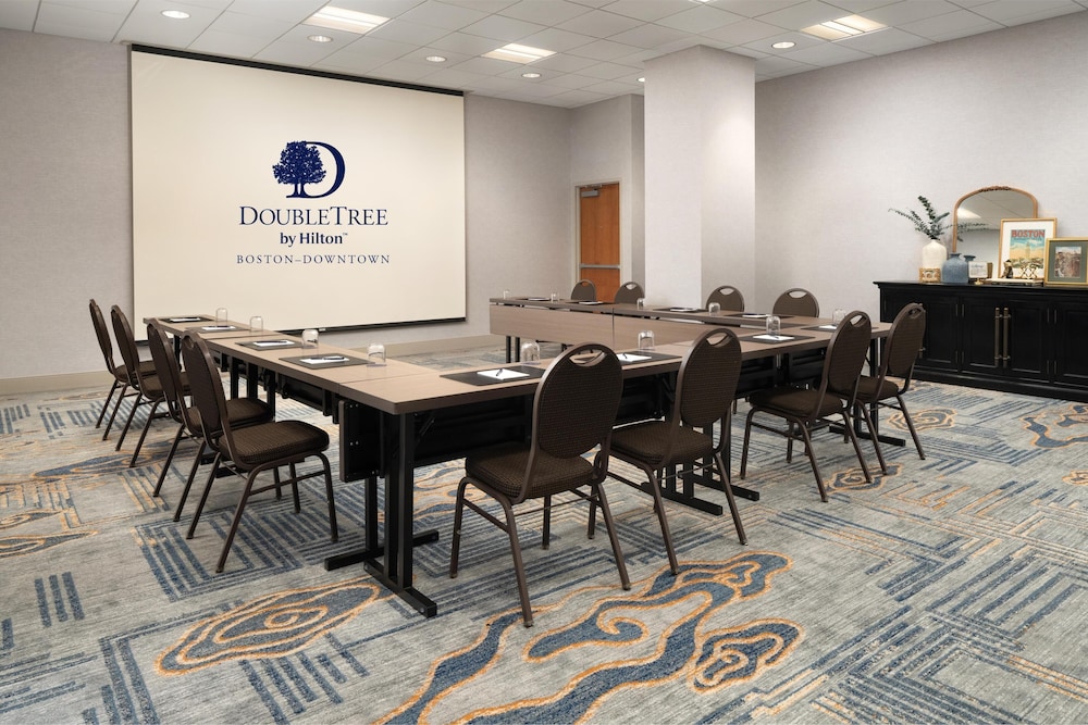 DoubleTree by Hilton Boston Downtown - photo 32