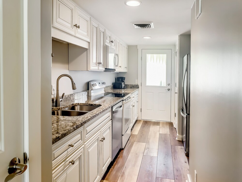 Schooner Court 704 - photo 4