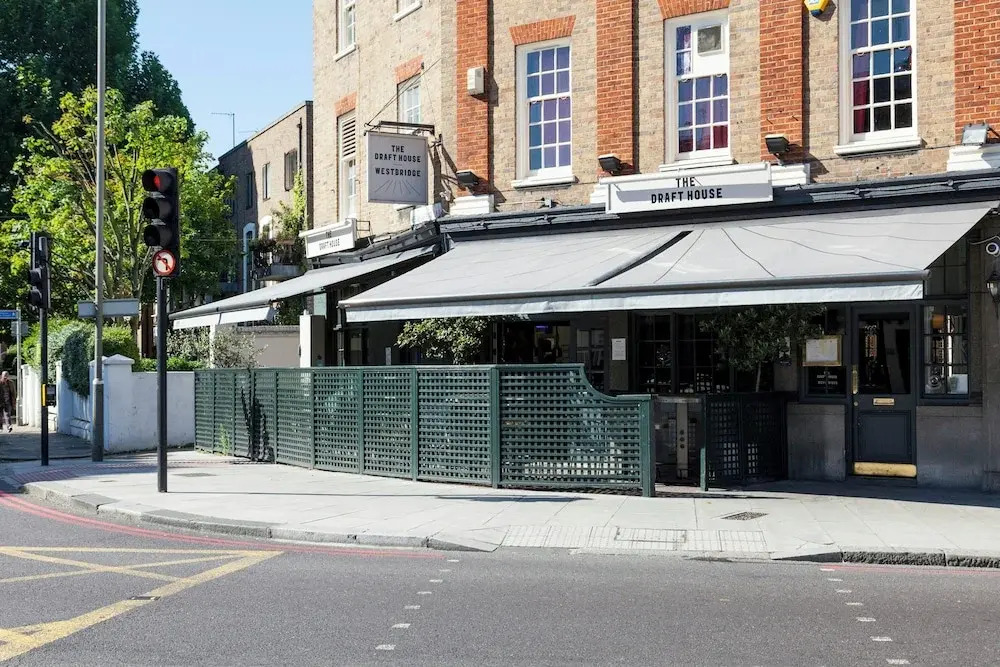 Albert Bridge Road II by Onefinestay — 4-Star Luxury Hotel in London, United Kingdom