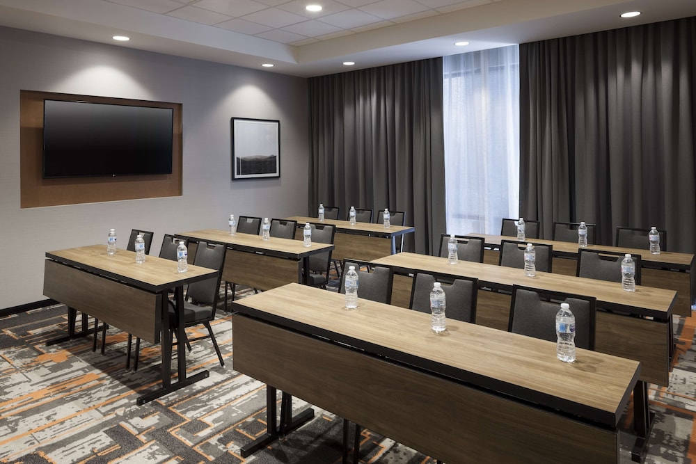 Hampton Inn & Suites Phoenix Downtown - photo 36