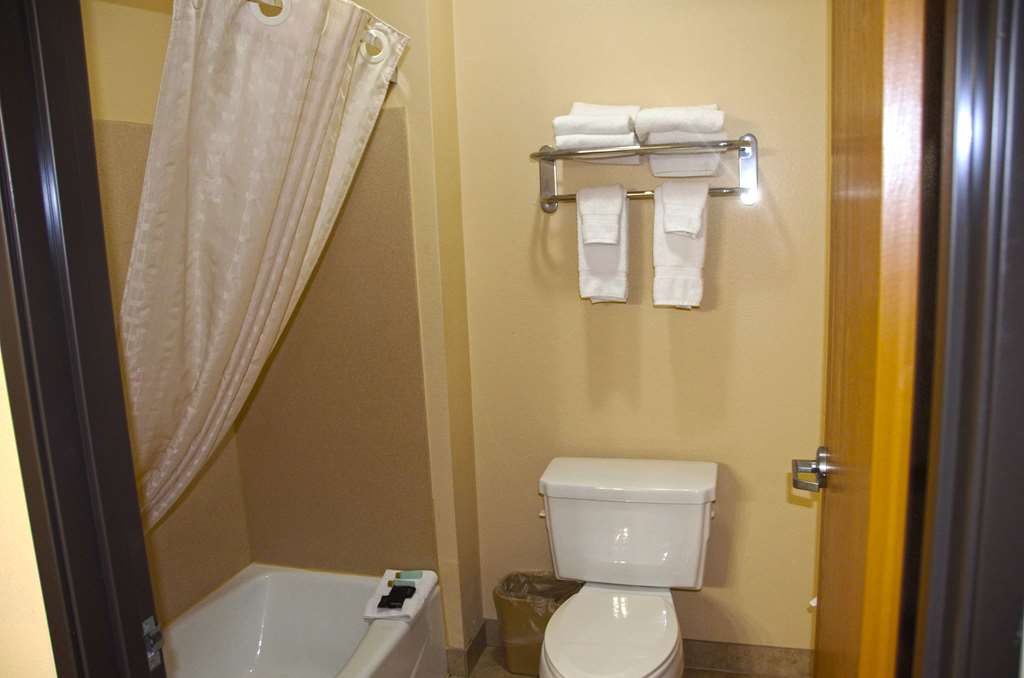 Americas Best Value Inn St. Robert - photo 14