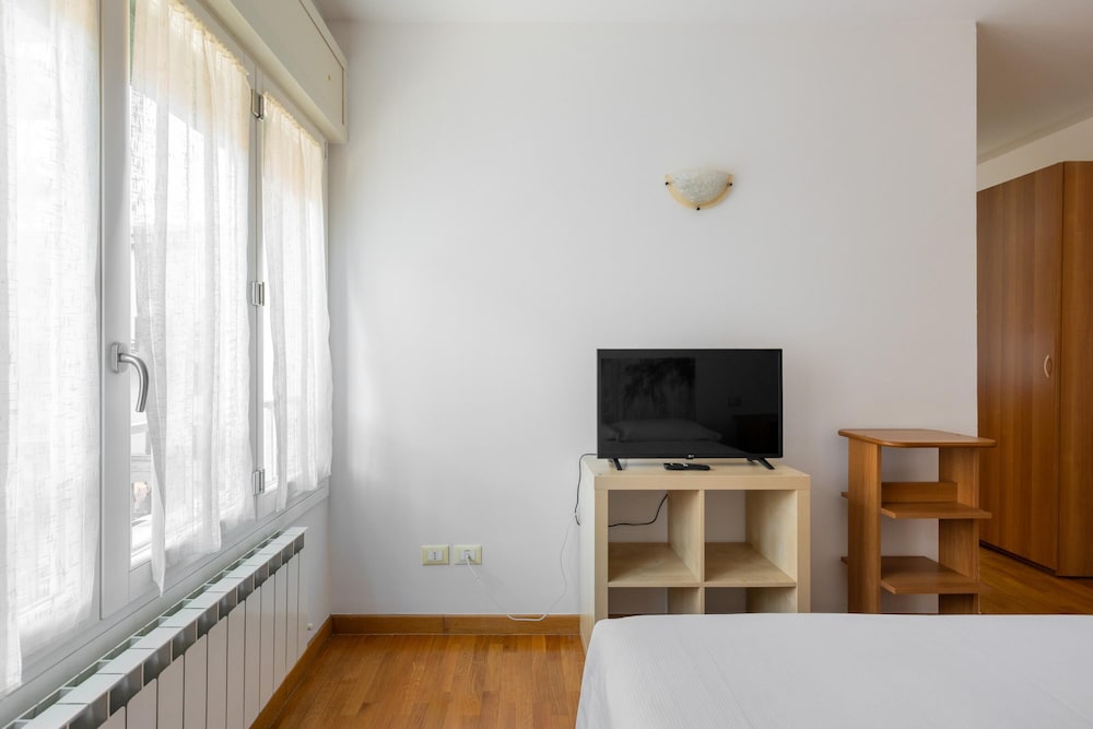 Nazario Sauro 31 Urban Cozy Apartment — 4-Star Luxury Hotel in Bologna, Italy