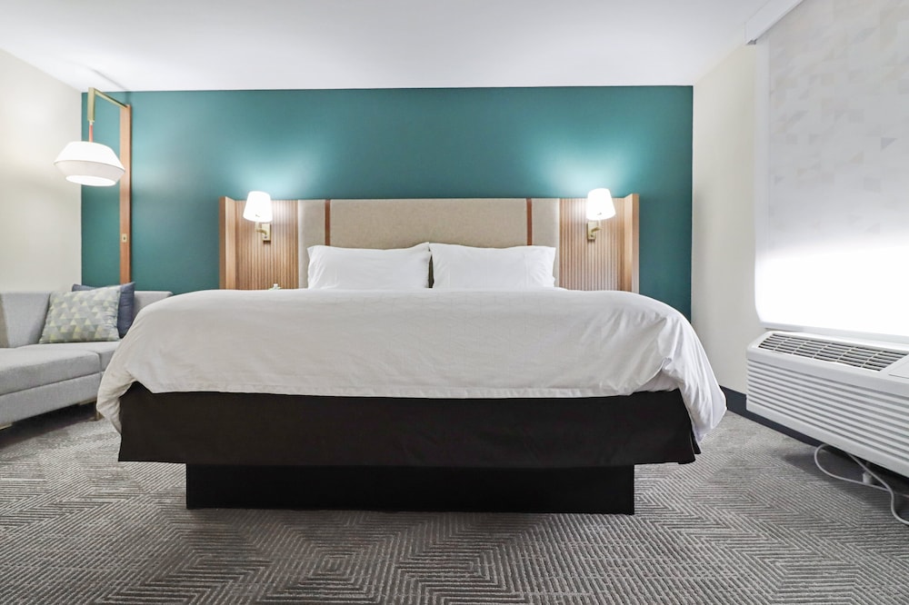 Holiday Inn Quincy East by IHG - photo 12
