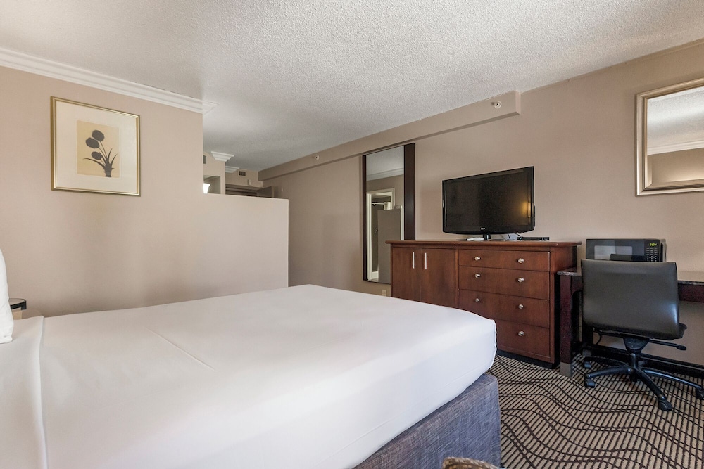 Jack London Inn - photo 22