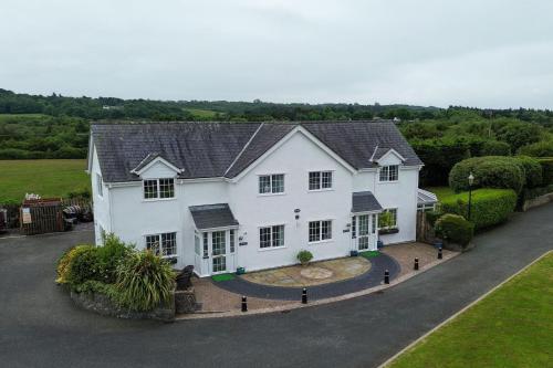 Sea View — hotel in Moelfre
