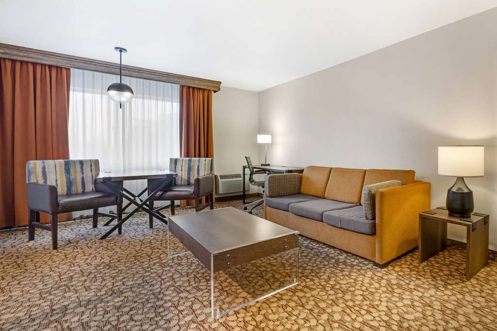 Best Western Plus Mill Creek Inn - photo 15