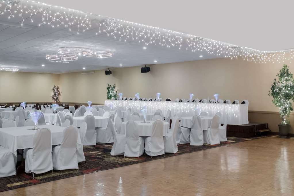Ramada by Wyndham Grand Forks - photo 41