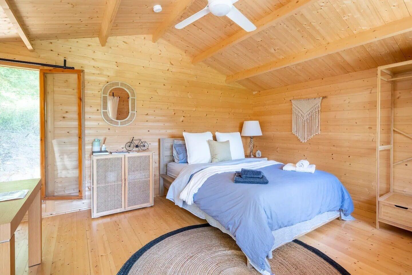 Tweed Hinterland Eco Cabin — 4-Star Luxury Hotel in Palm Beach, Australia