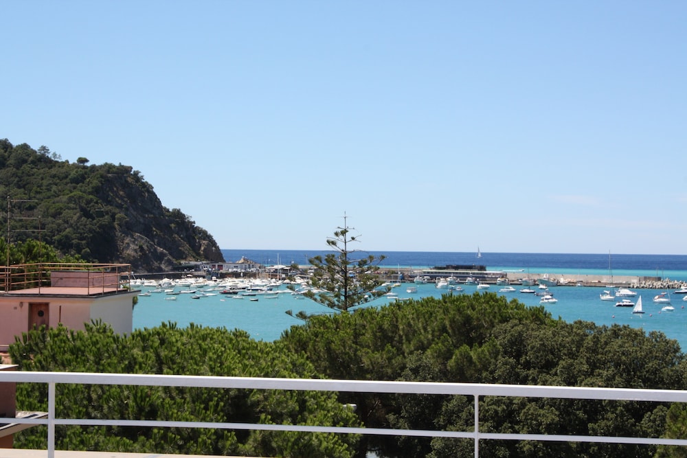 Hotel Genova - last minute hotel in Sestri Levante