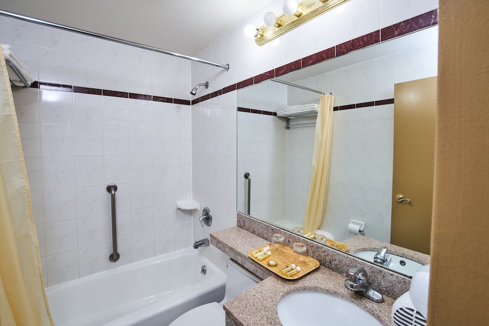 Flushing Hotel - photo 35