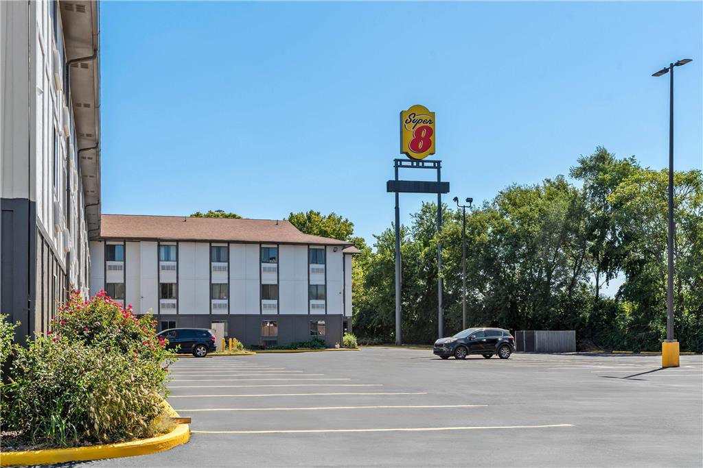 Super 8 by Wyndham Terre Haute in Terre Haute, United States