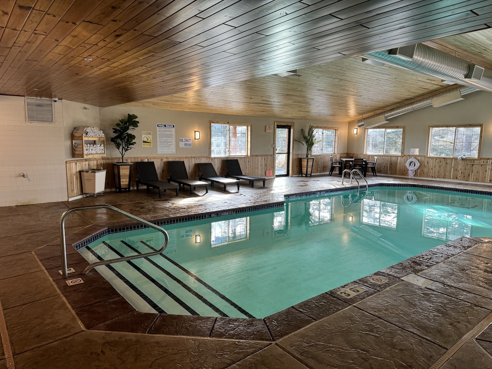 Crossroads Hotel - photo 25