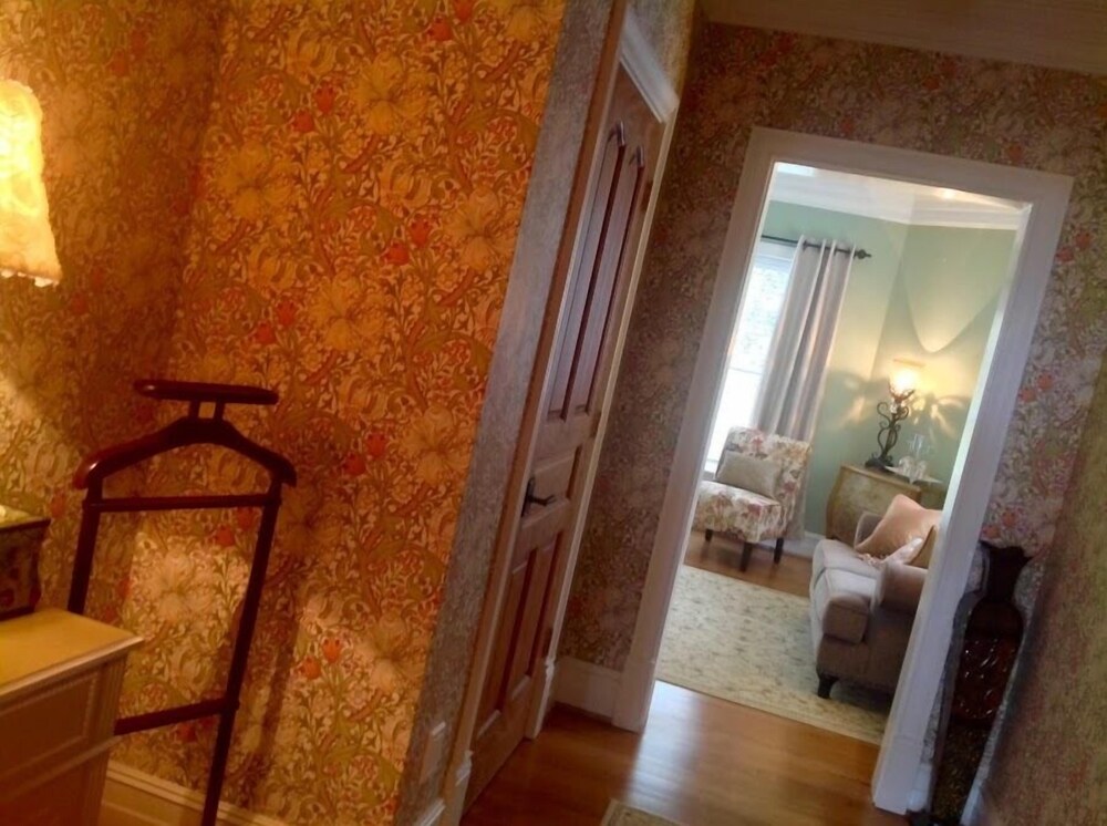 Skyline Vineyard Inn - photo 9