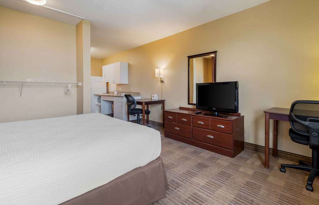 Extended Stay America Suites Elizabeth Newark Airport - photo 16