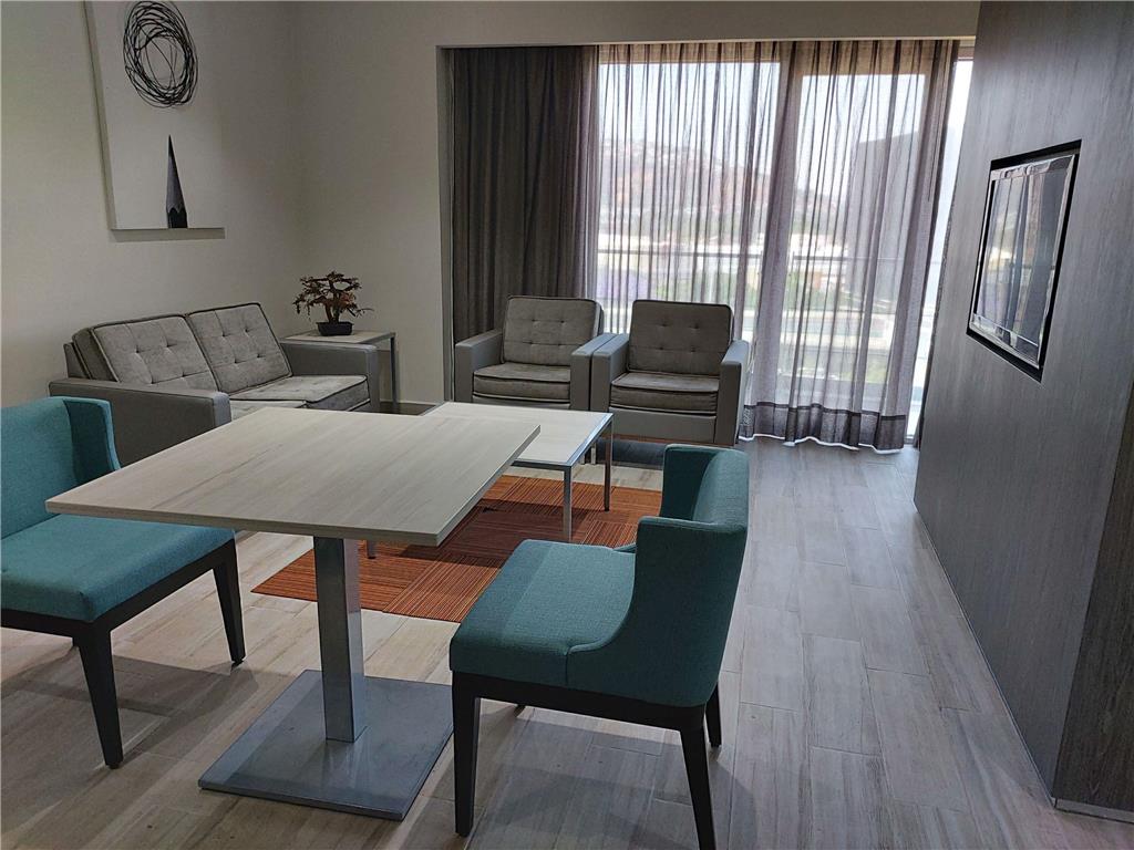 Junior Suite common area