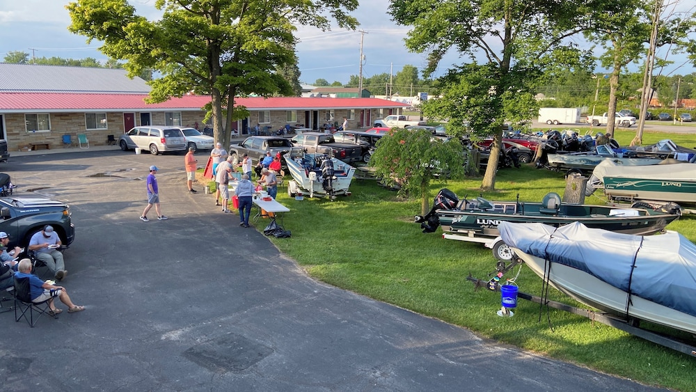 Northland Motel Bay City Kawkawlin - photo 20