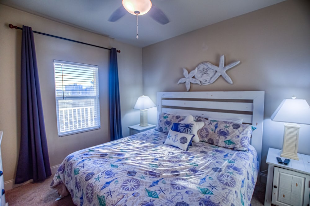 Laketown Wharf Resort by Aneliya's Rentals - photo 52