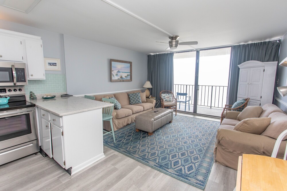 Royal Garden Resort 705 2 Bedroom Condo by RedAwning - photo 20