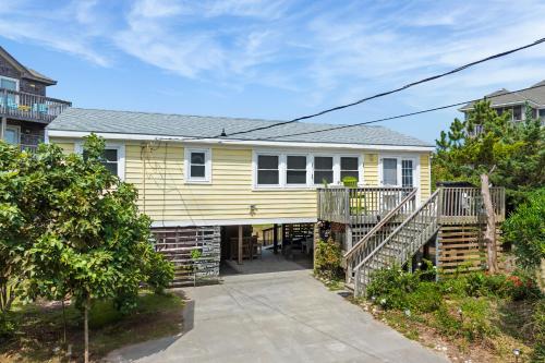 Big Kahuna in Avon, United States