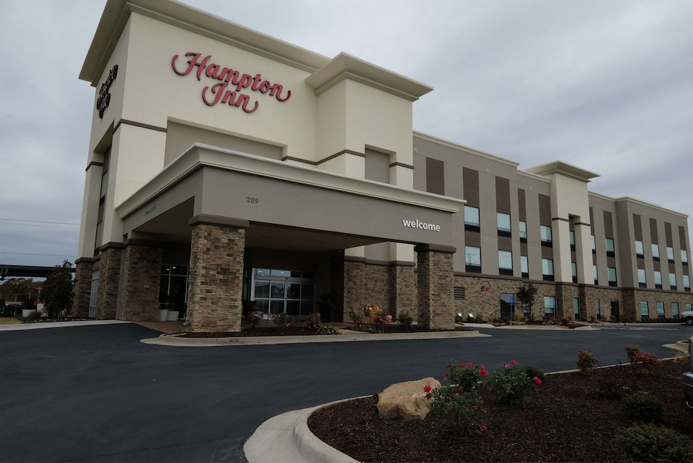 Hampton Inn Searcy - carbon neutral hotel in Searcy