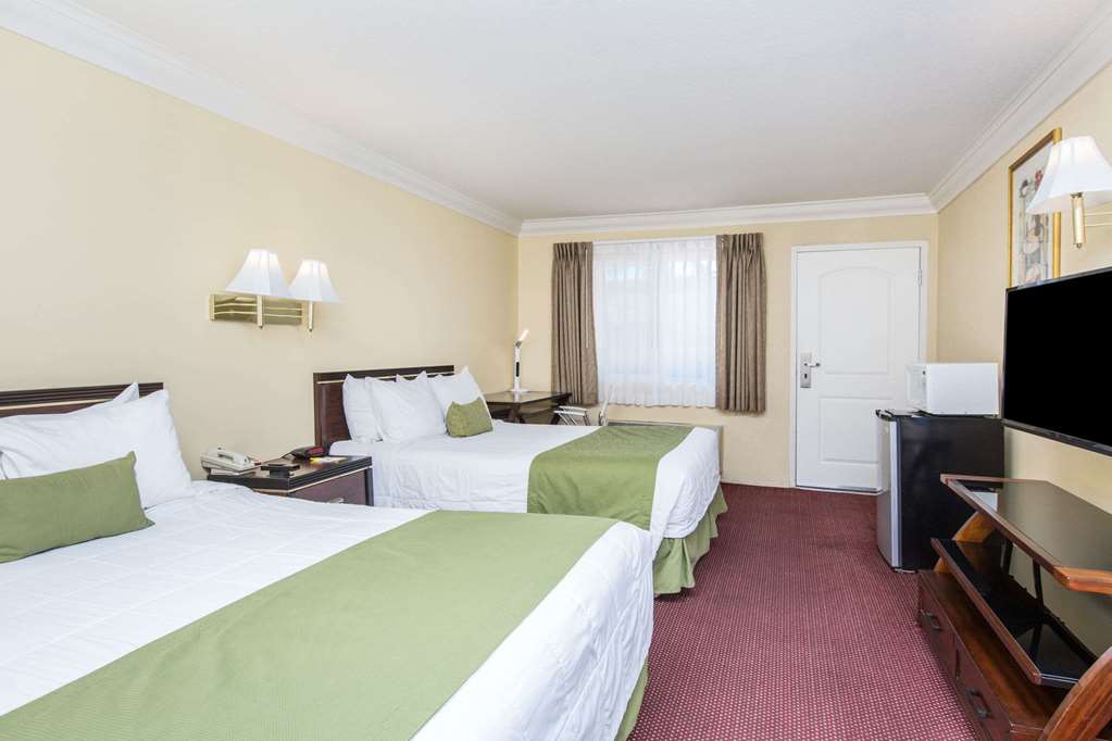 Days Inn by Wyndham Near City Of Hope - photo 9