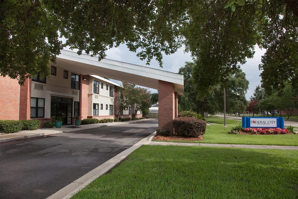 Federal City Inn and Suites - photo 20
