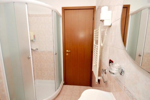 Rooms by the sea Trogir 15155 in Trogir, Croatia