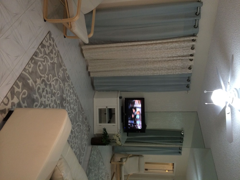 Hollywood by the Sea Hotel - photo 49