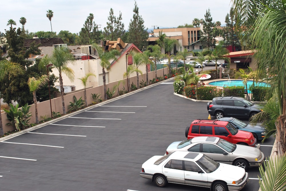 Budget Inn Anaheim - photo 24