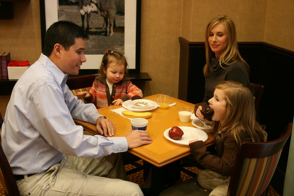 Hampton Inn & Suites Austin Lakeway - photo 31