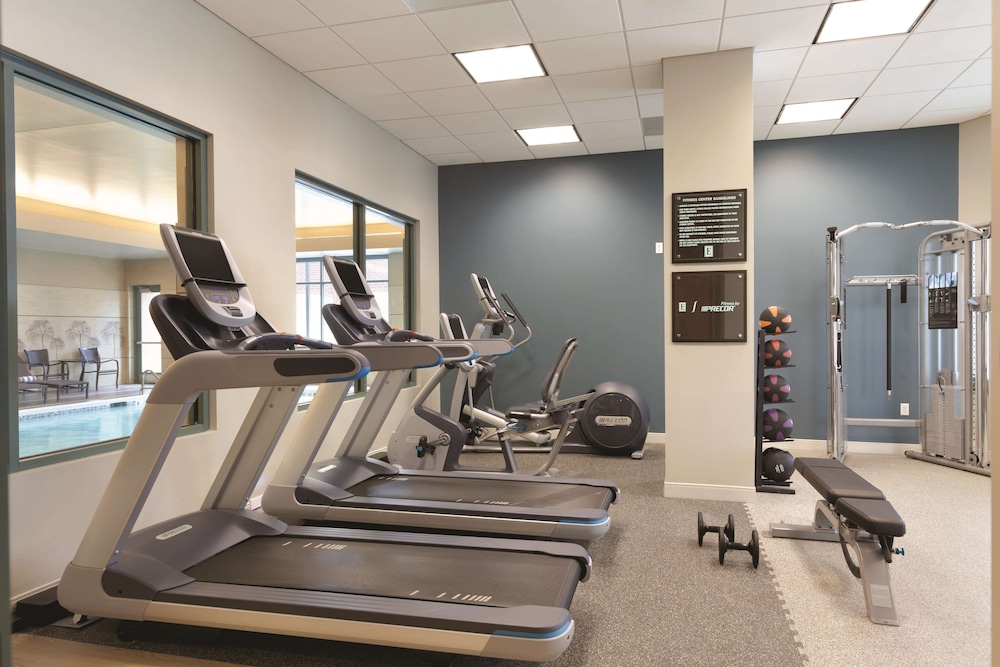 Embassy Suites Saratoga Springs - photo 25