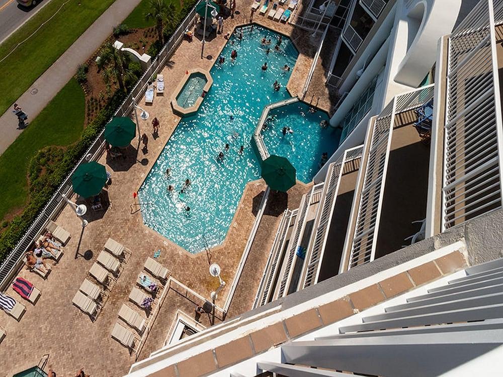 Majestic Sun By Seascape Resort in Miramar Beach, United States