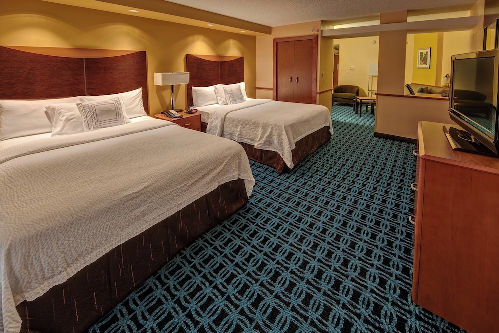 Fairfield Inn & Suites by Marriott Naples - photo 6