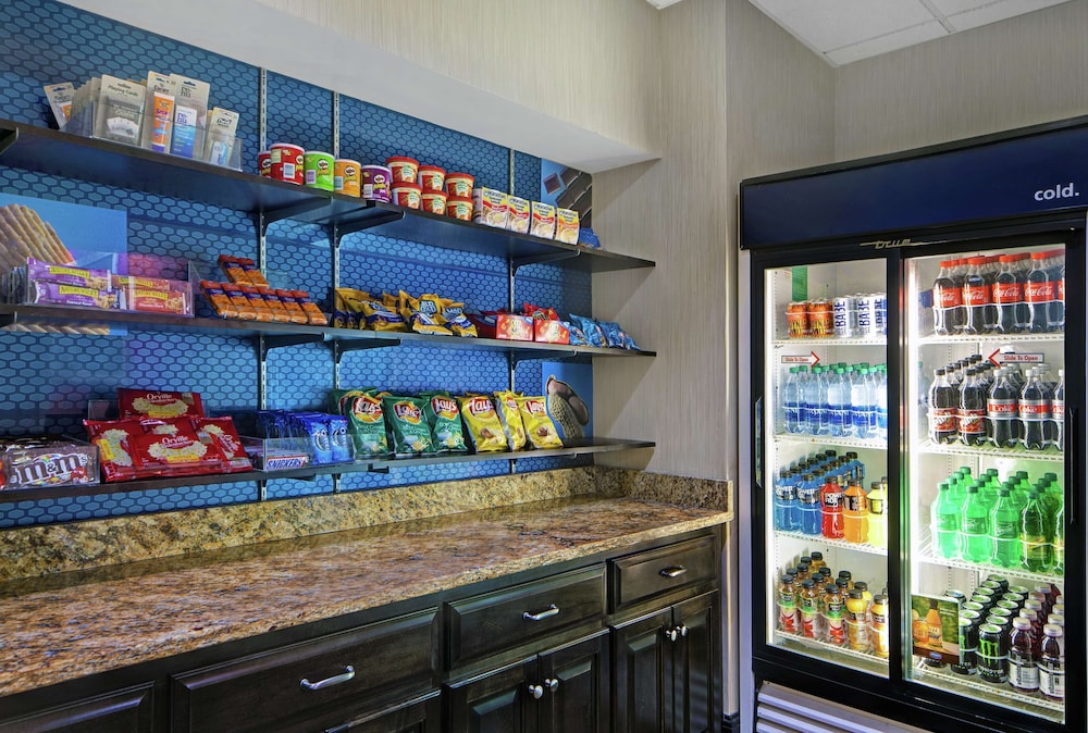 Hampton Inn & Suites Augusta West - photo 42