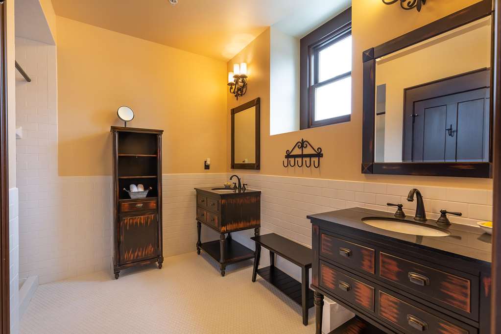 Steele Mansion - photo 19