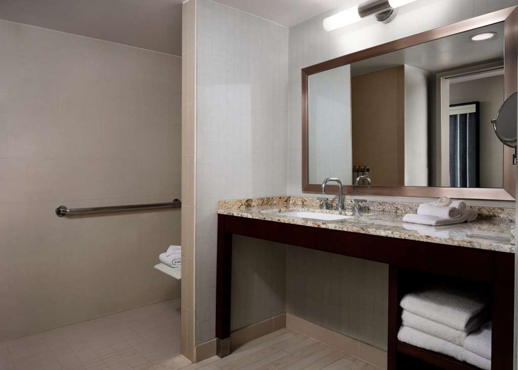 Sonesta Redondo Beach & Marina - photo 37