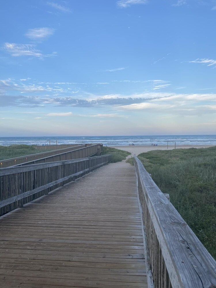 Holiday Inn Resort South Padre Island Beach Front by IHG - photo 130