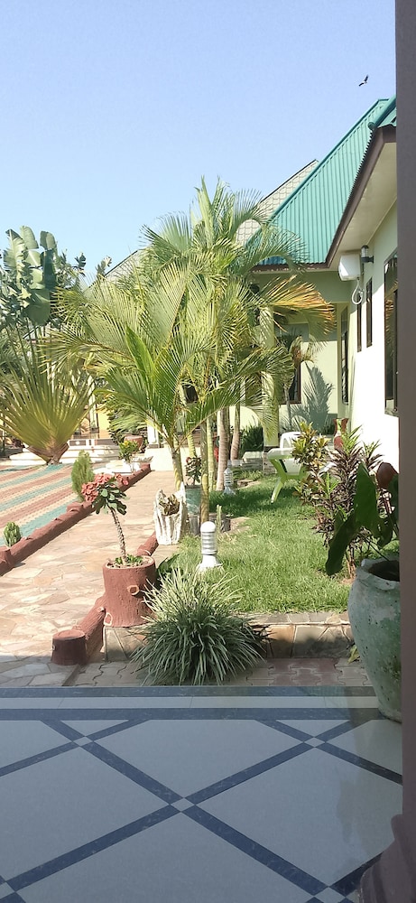 Elegance Lodge &Hotel in Mugumu, Tanzania